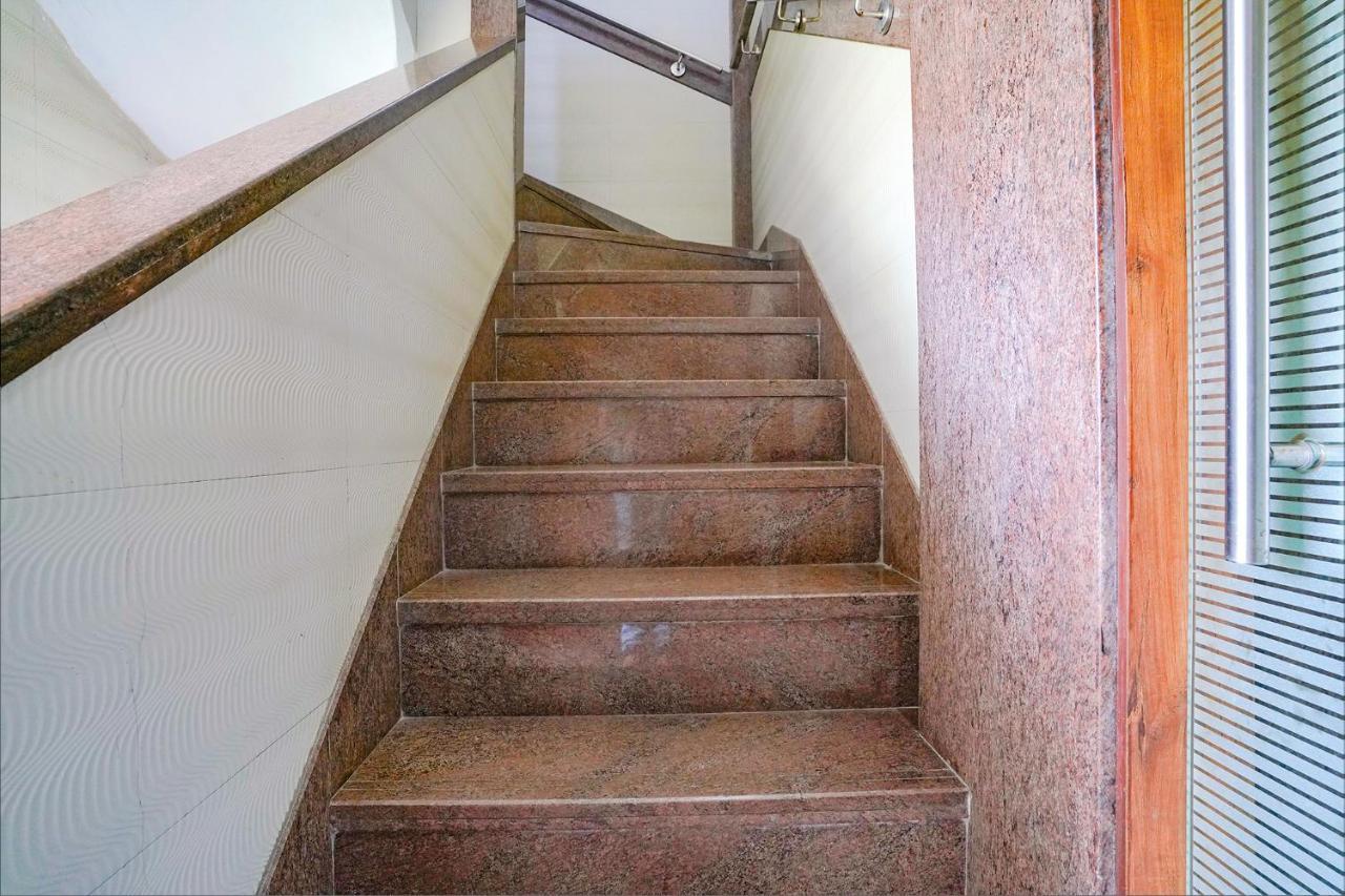 Fabexpress Colaba Grand Hotel Mumbai Exterior photo